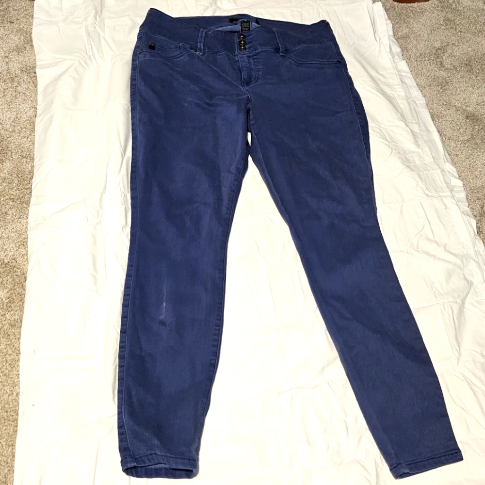Torrid Super Stretch Jegging. Size 14